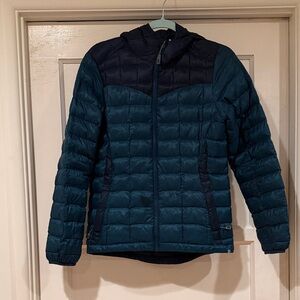 Toad&Co Women’s Blue Puffer Jacket with Hood